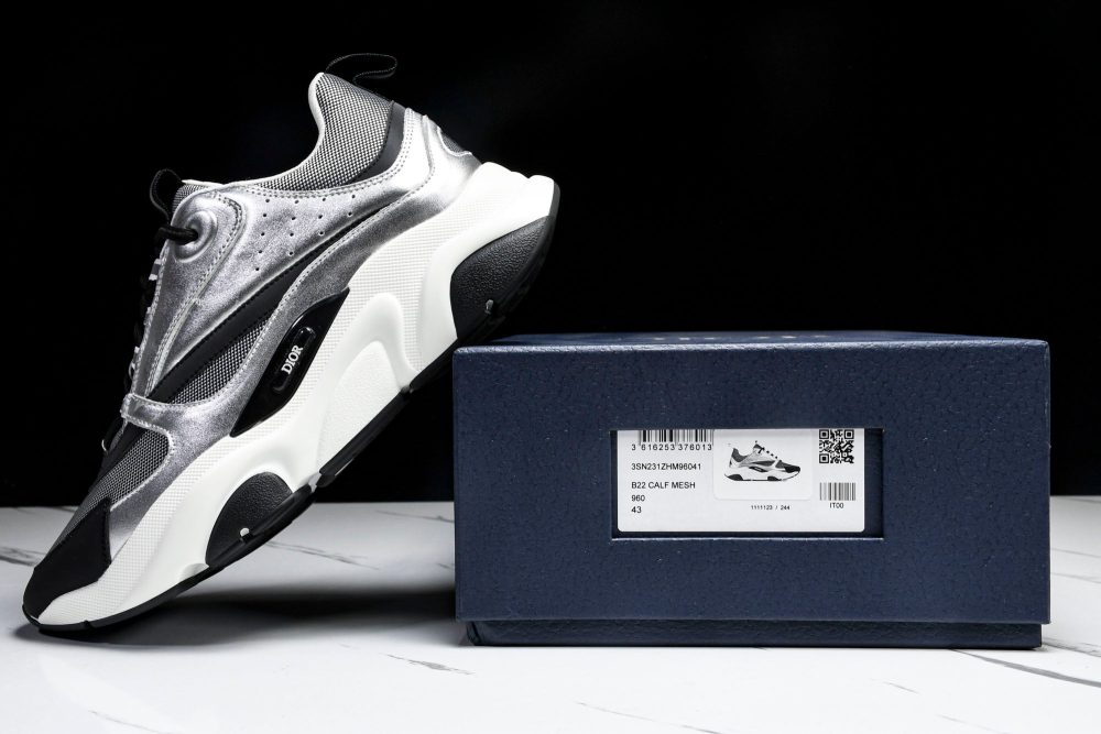 D1or B22 'Silver Black' - Image 17