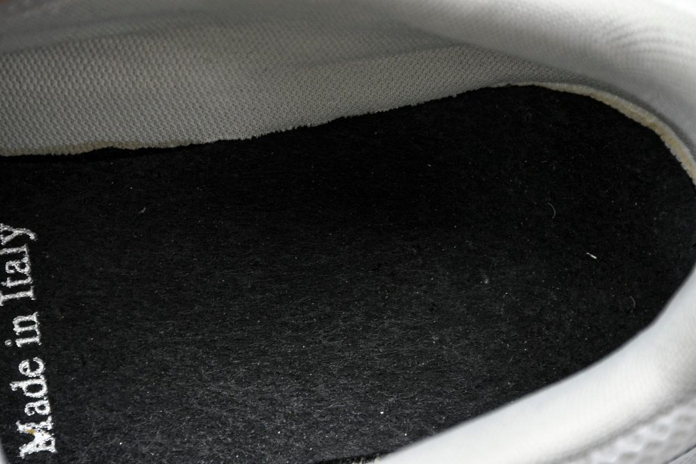 D1or B22 'White Black Gum' - Image 13