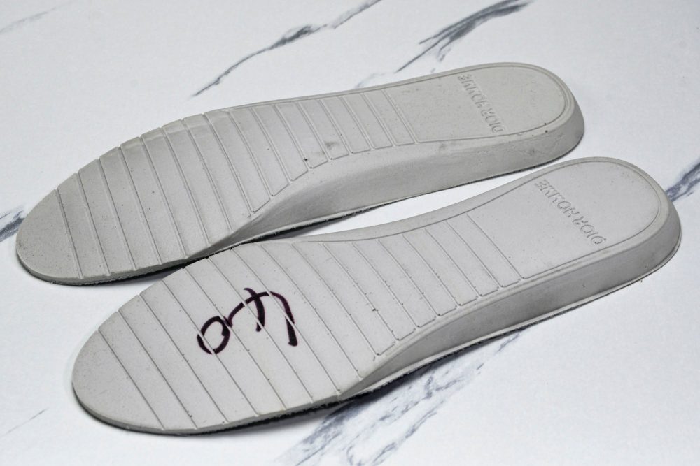 D1or B22 'White Black Gum' - Image 12