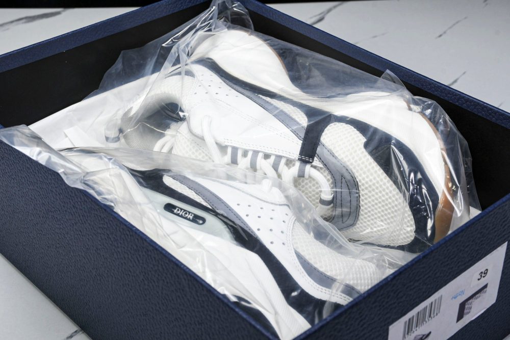 D1or B22 'White Black Gum' - Image 33