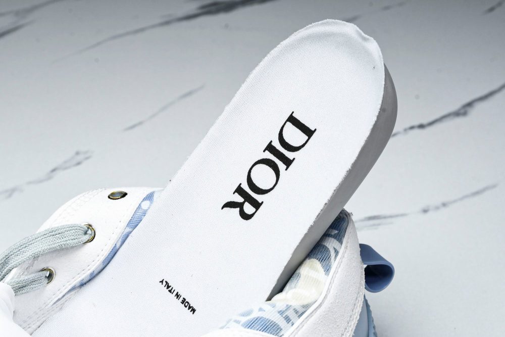 D1or B23 High x Daniel Arsham 'Light Blue' - Image 11
