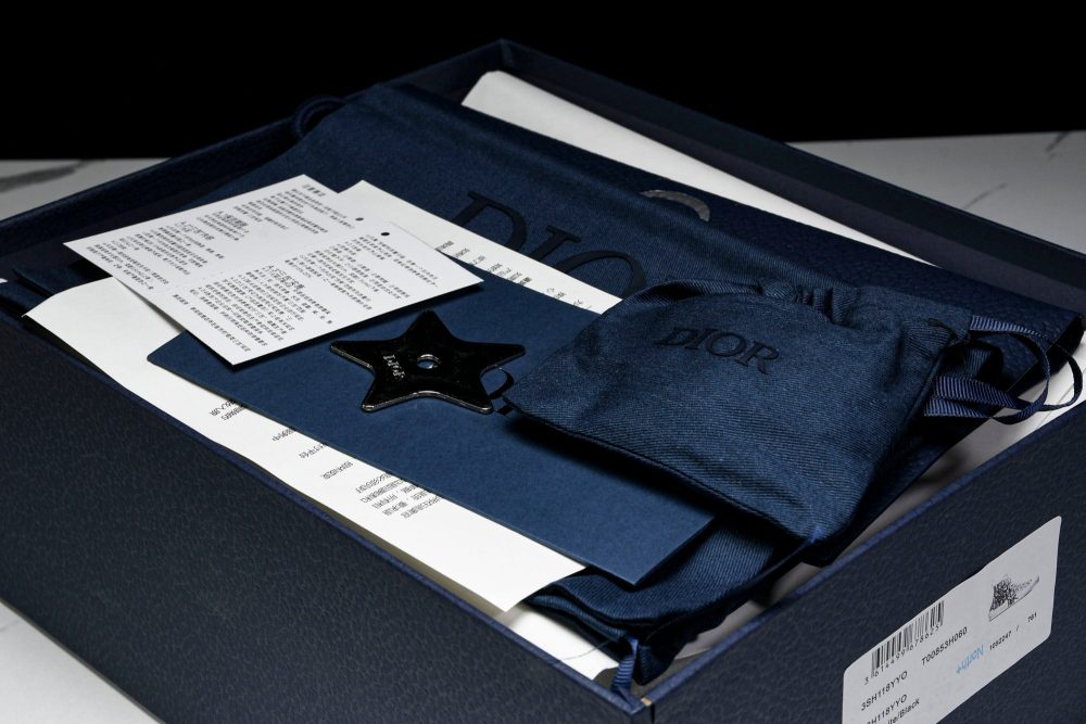 D1or B23 High x Shawn Stussy ‘Bee Embroidery Patch' - Image 24
