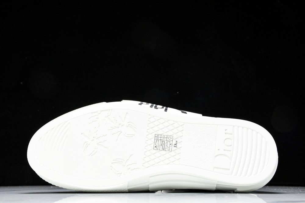 D1or B23 High x Shawn Stussy ‘Bee Embroidery Patch' - Image 4