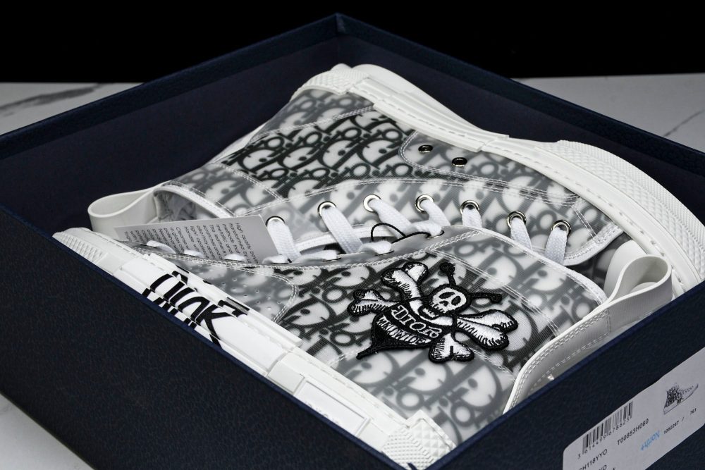 D1or B23 High x Shawn Stussy ‘Bee Embroidery Patch' - Image 20