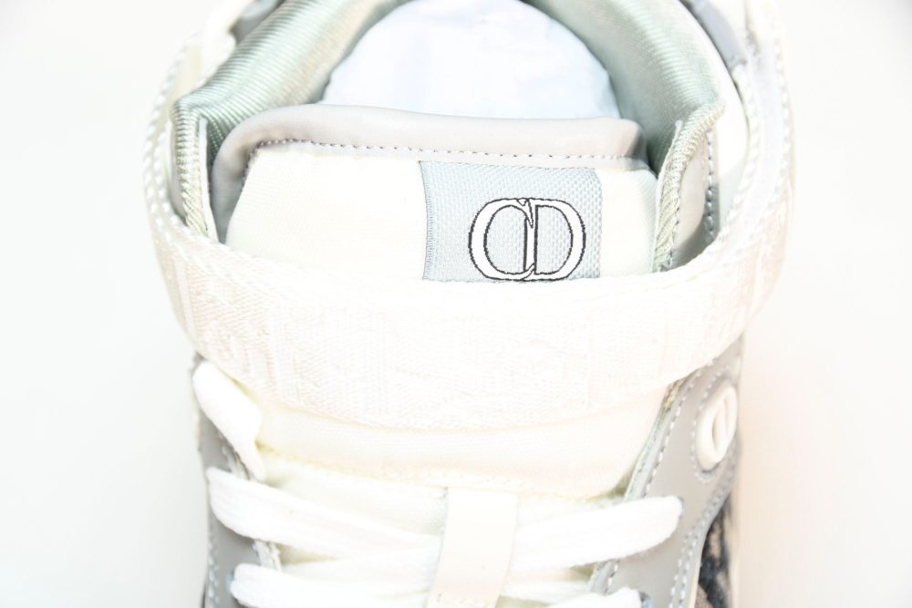 D1or B27 High Strap Oblique 'Grey White' - Image 13