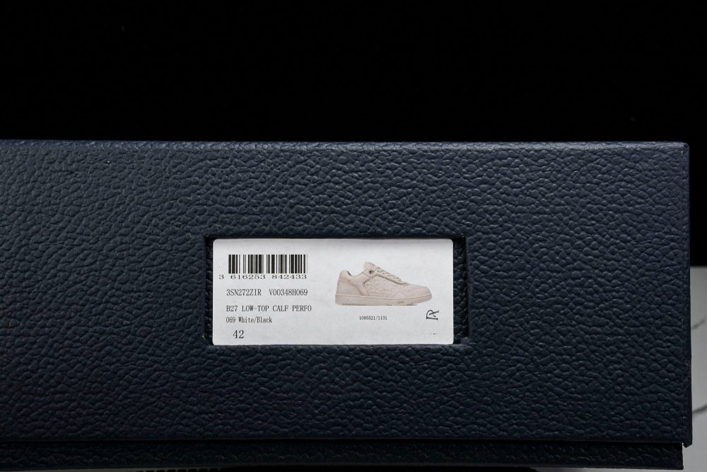 D1or B27 Low Gravity Leather 'Triple Khaki' - Image 27