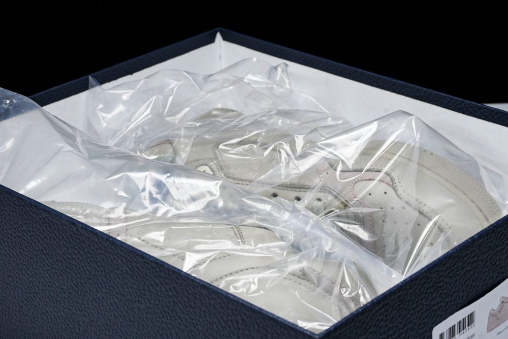 D1or B27 Low Gravity Leather 'Triple Khaki' - Image 31