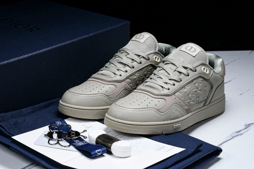 D1or B27 Low Gravity Leather 'Triple Khaki' - Image 32