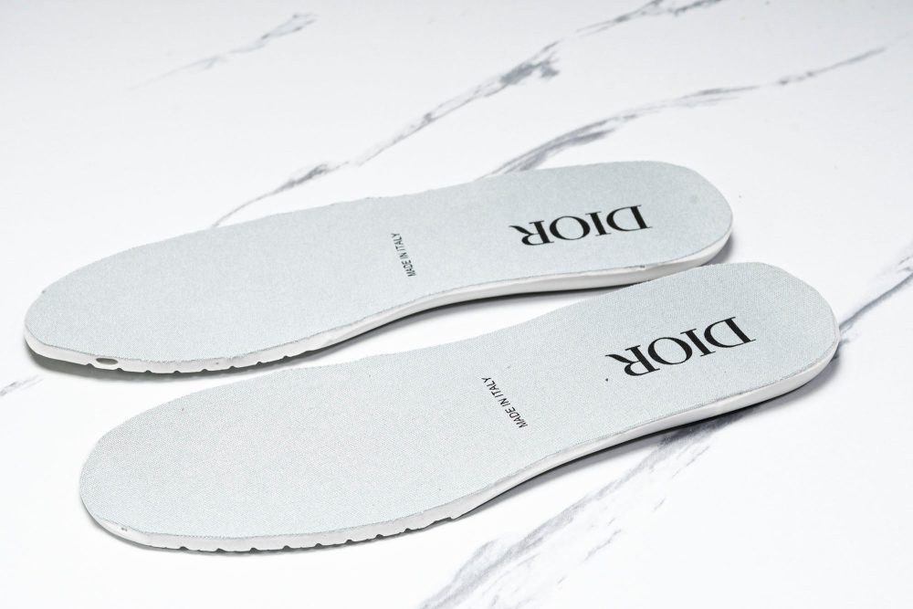 D1or B27 Low Gravity Leather 'Triple White' - Image 12