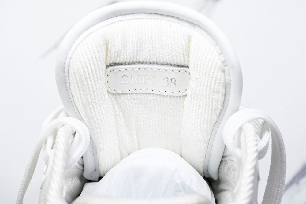 D1or B27 Low Gravity Leather 'Triple White' - Image 9