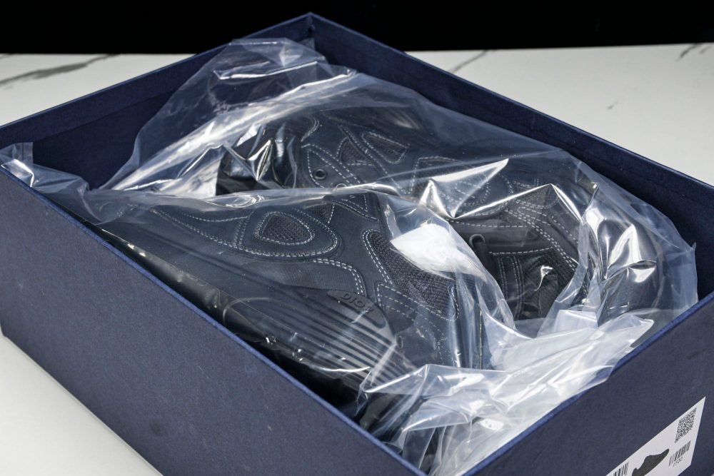 D1or B30 x Stone Island 'Black' - Image 23