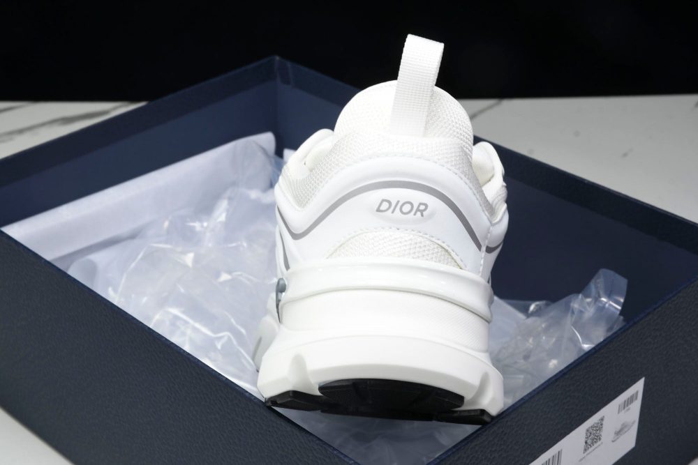 D1or B44 Blade Sneaker 'White' - Image 18