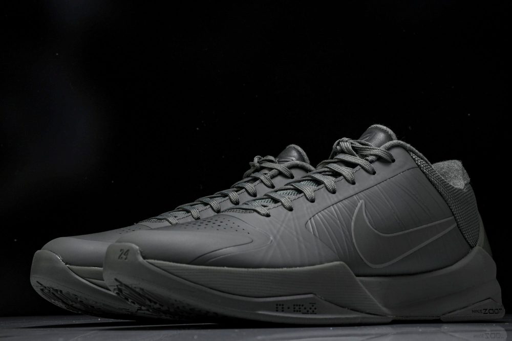 Kobe 5 'Fade to Black' - Image 2