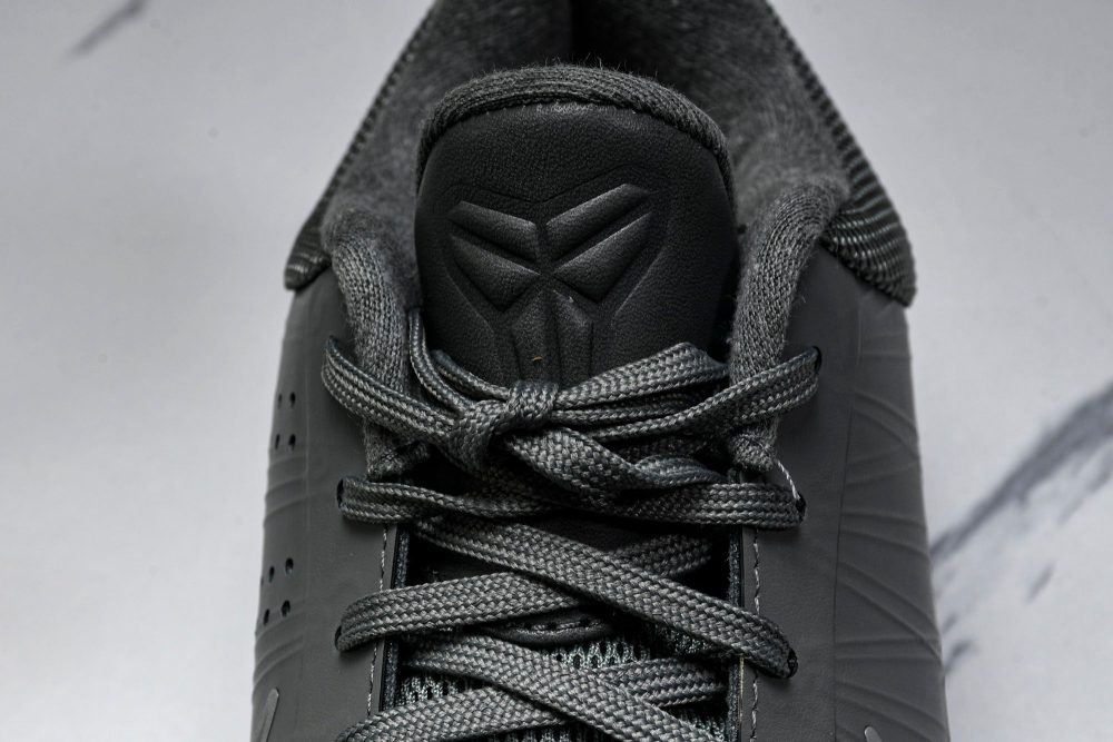 Kobe 5 'Fade to Black' - Image 8