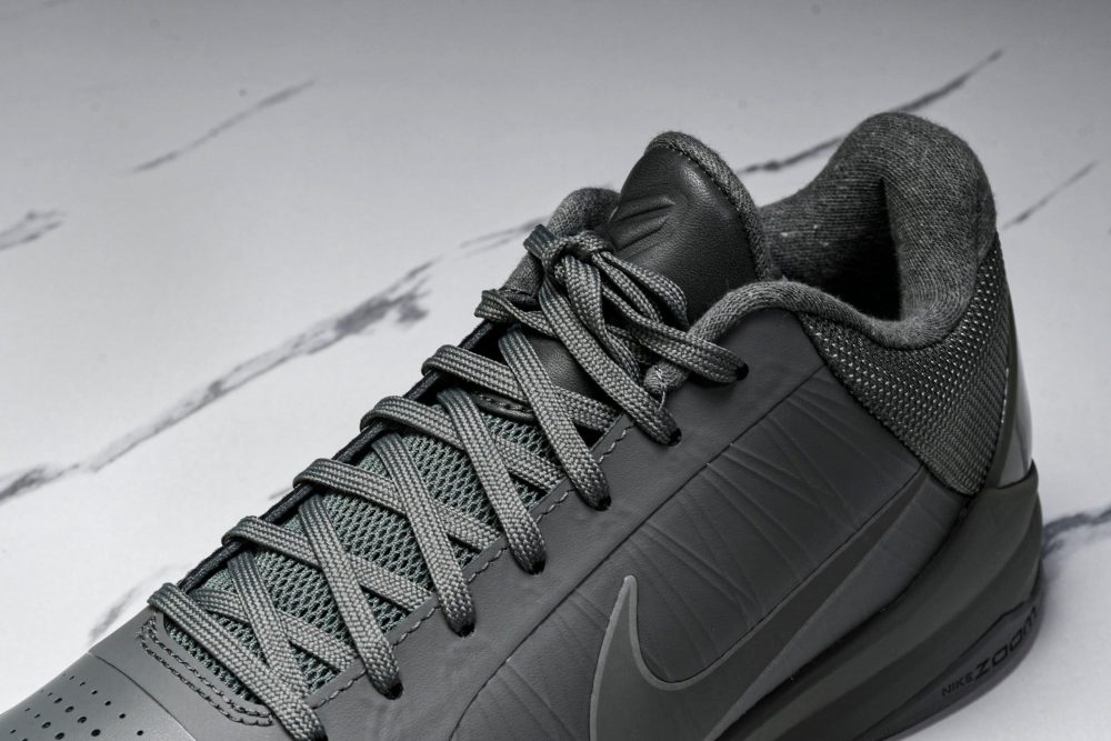 Kobe 5 'Fade to Black' - Image 12