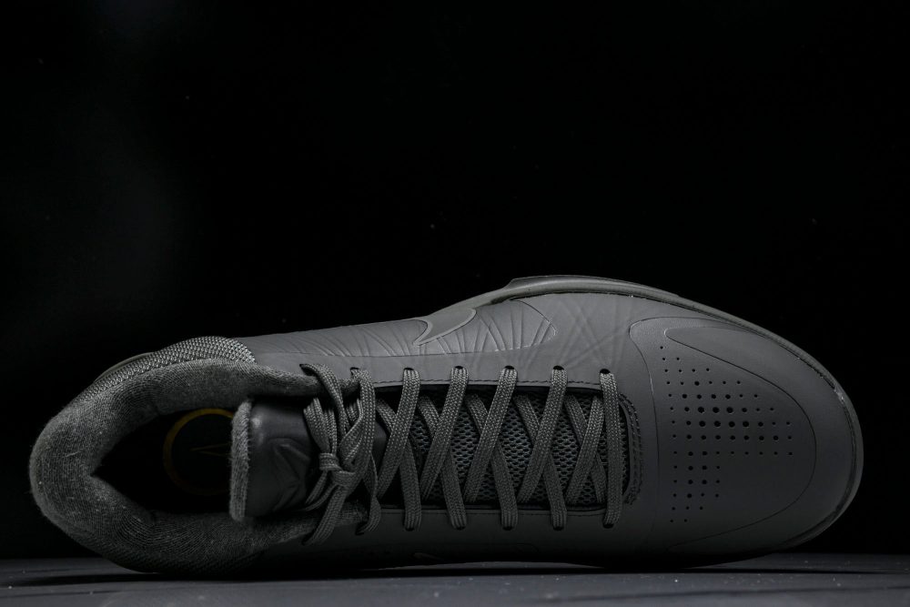 Kobe 5 'Fade to Black' - Image 4