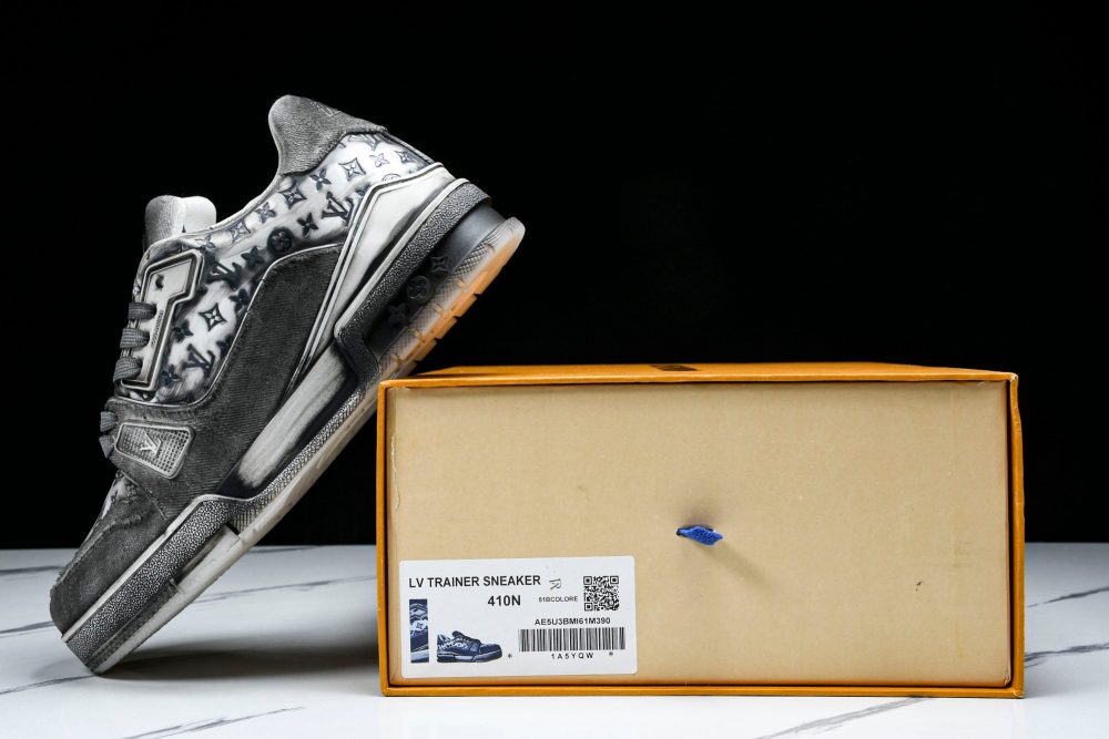 Louis Vuittоп Trainer Low 'Black Distressed' - Image 25