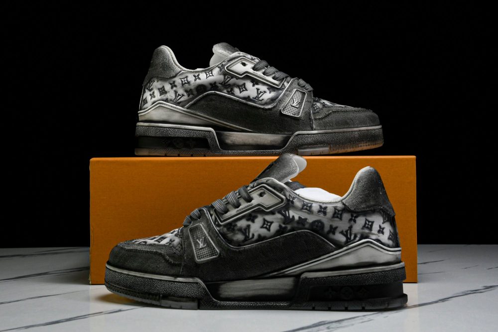 Louis Vuittоп Trainer Low 'Black Distressed' - Image 26