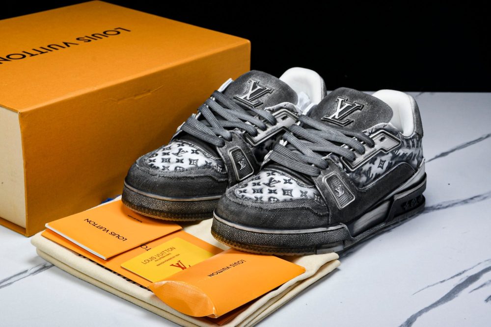 Louis Vuittоп Trainer Low 'Black Distressed' - Image 34