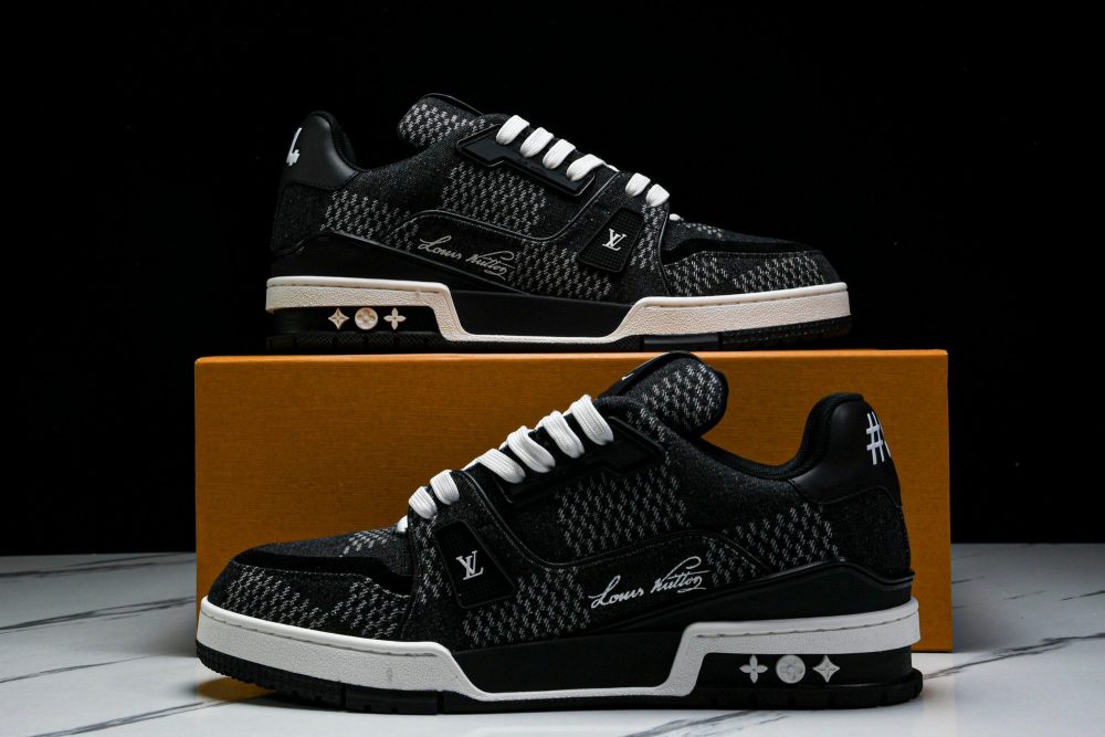 Louis Vuittоп Trainer Low 'Damier Black Signature' - Image 25