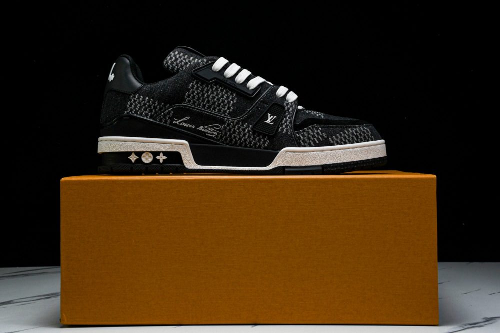 Louis Vuittоп Trainer Low 'Damier Black Signature' - Image 31