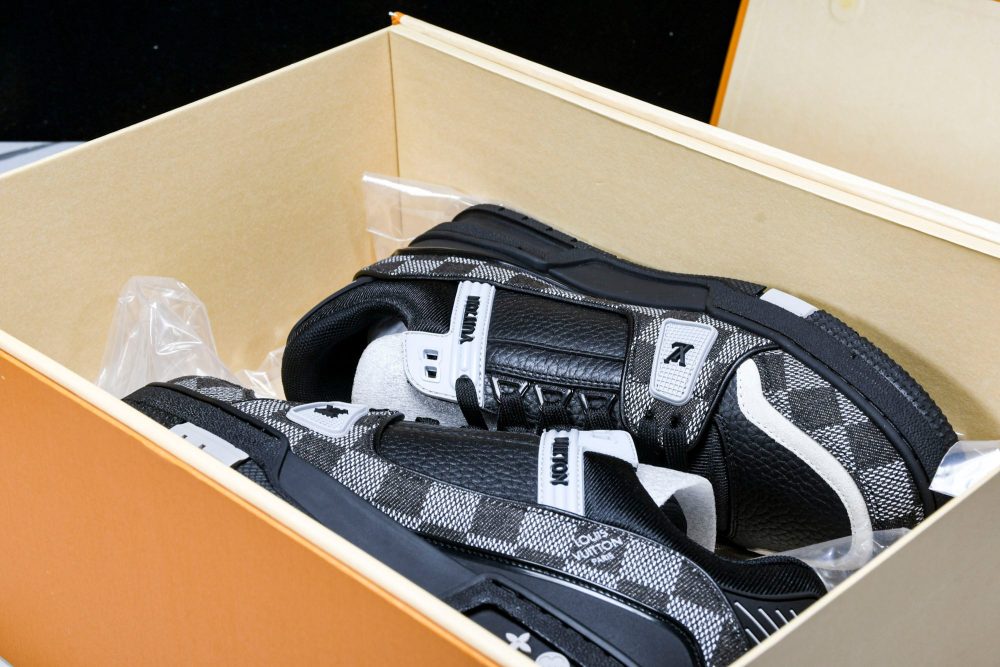 Louis Vuittоп Trainer Low 'Damier Black' - Image 26