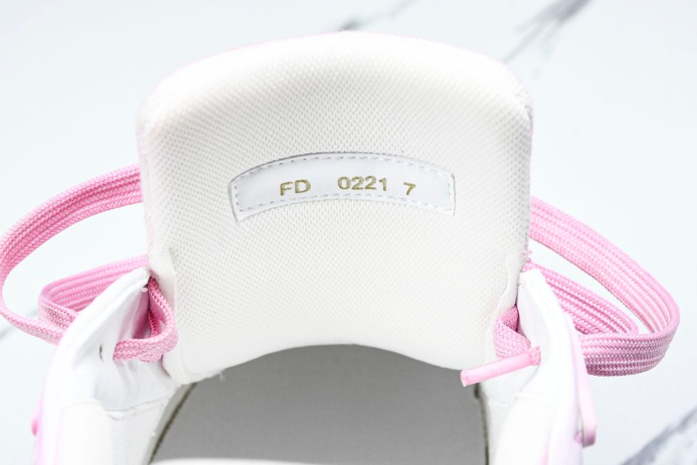 Louis Vuittоп Trainer Low 'Pink Distressed' - Image 10