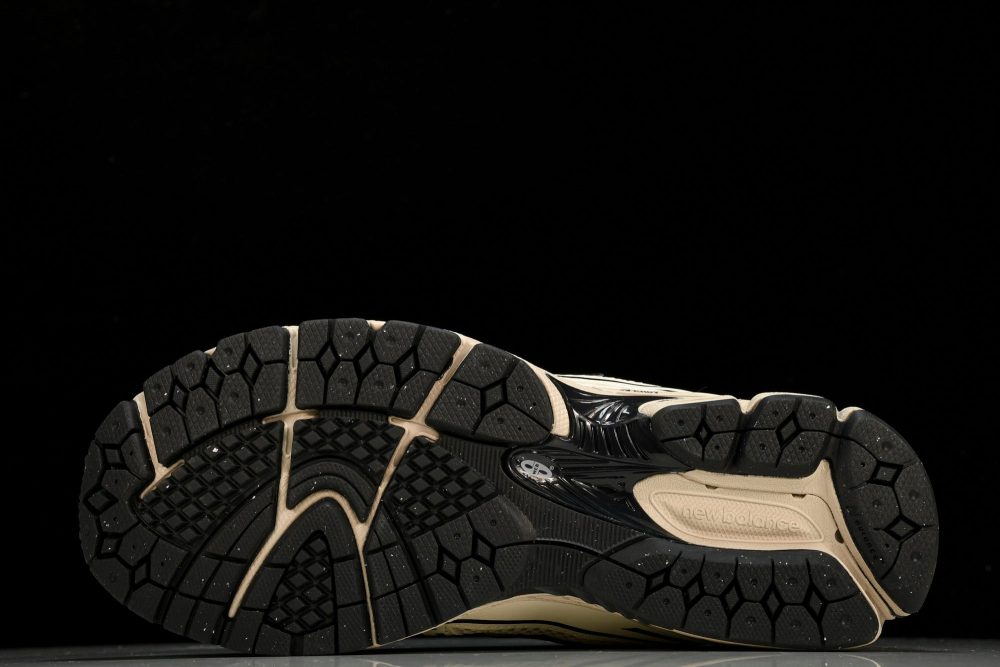 NB 1906R x GANNI 'Eglet' - Image 23