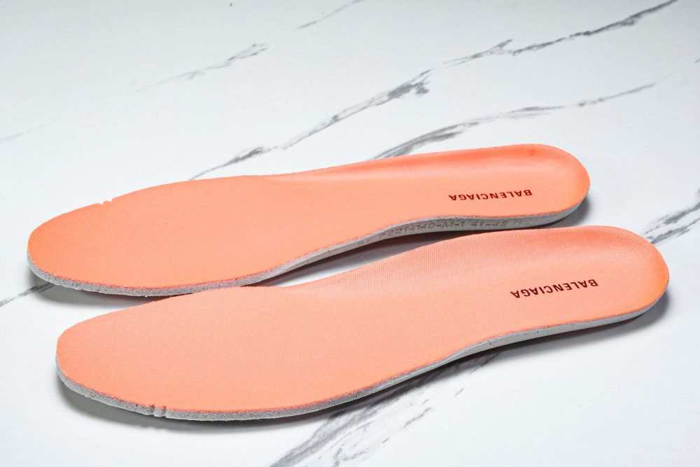 Runner 'White Orange' - Image 16