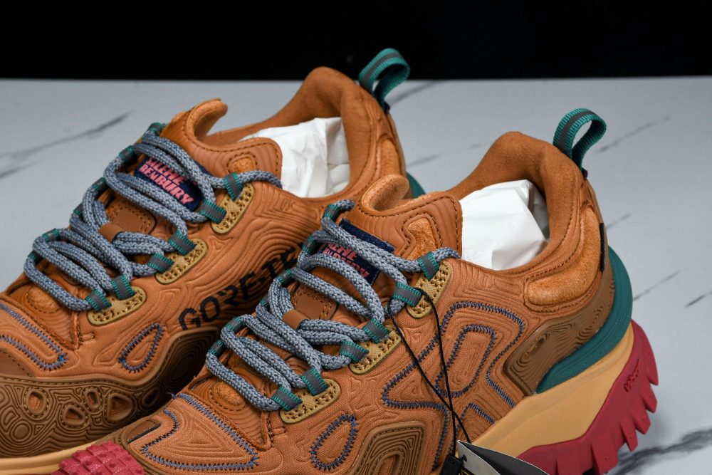 Salehe Bembury x Moncler Trailgrip Genius Grain GTX 'Orange' - Image 17