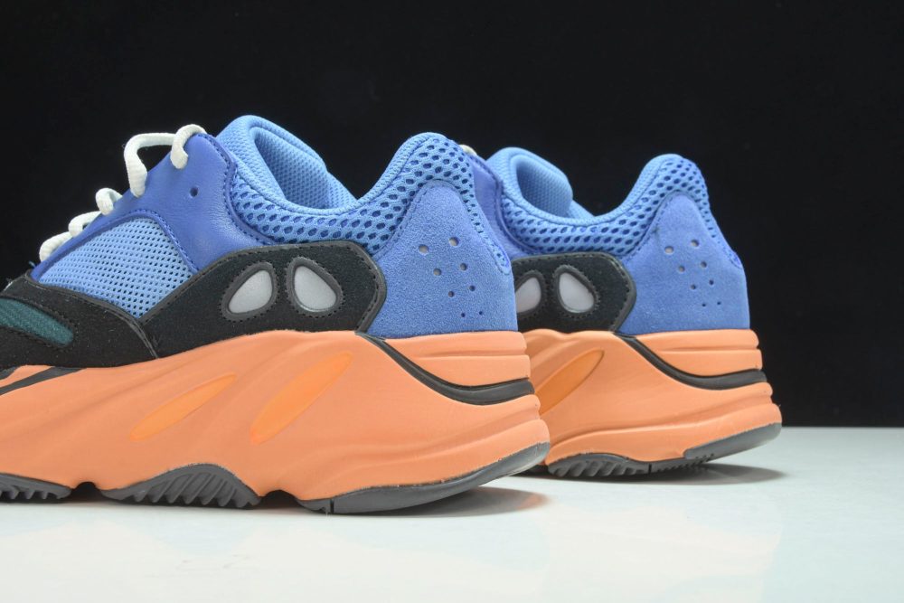 Yzy Boost 700 Bright Blue - Image 8