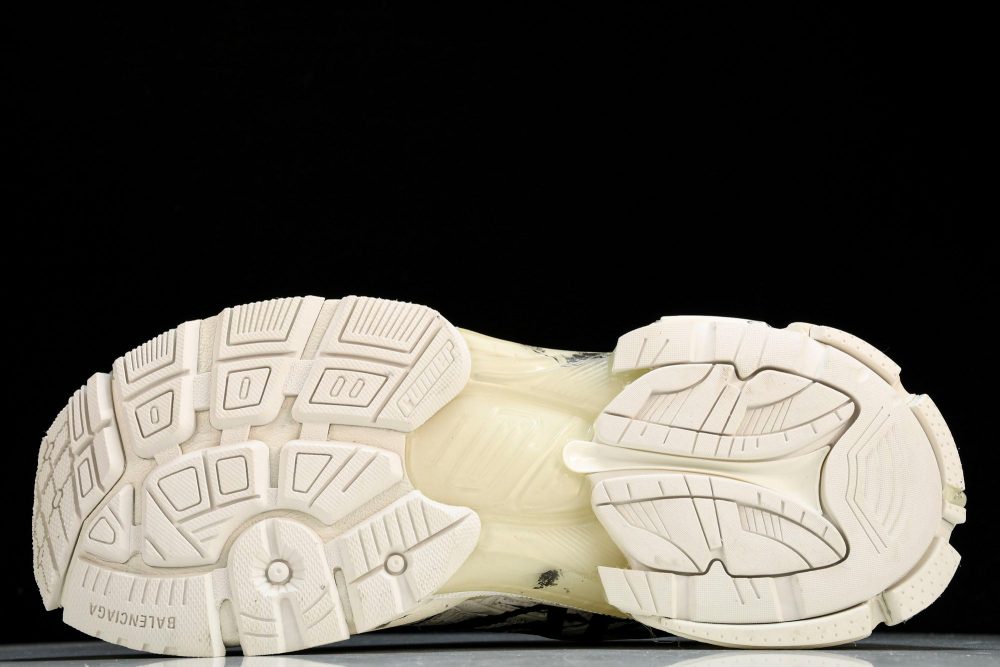 Runner 'White Graffiti' - Image 5