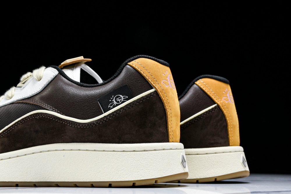 Travis Scott x D1or B713 Cactus Jack 'Mocha Cream' - Image 8