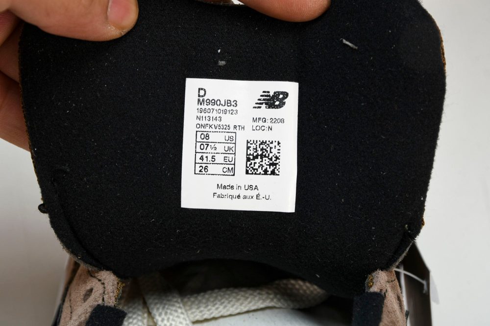 NB 990v3 x JJJJound 'Montréal' - Image 12