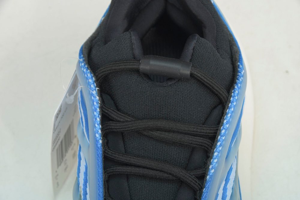 Yzy 700 V3 Arzareth - Image 12