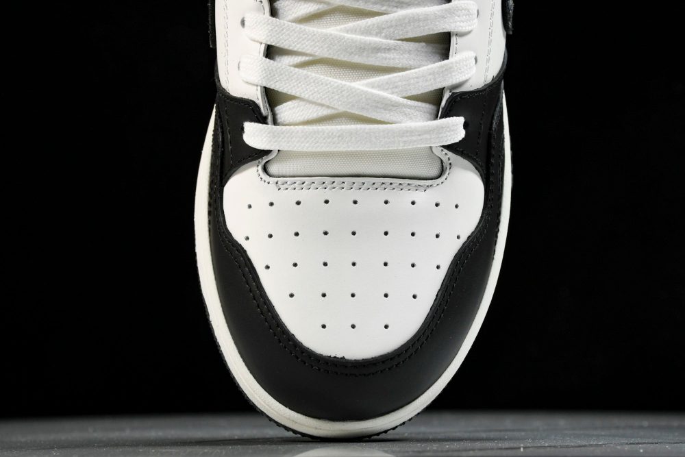 D1or B57 Mid-Top "Black White' - Image 6