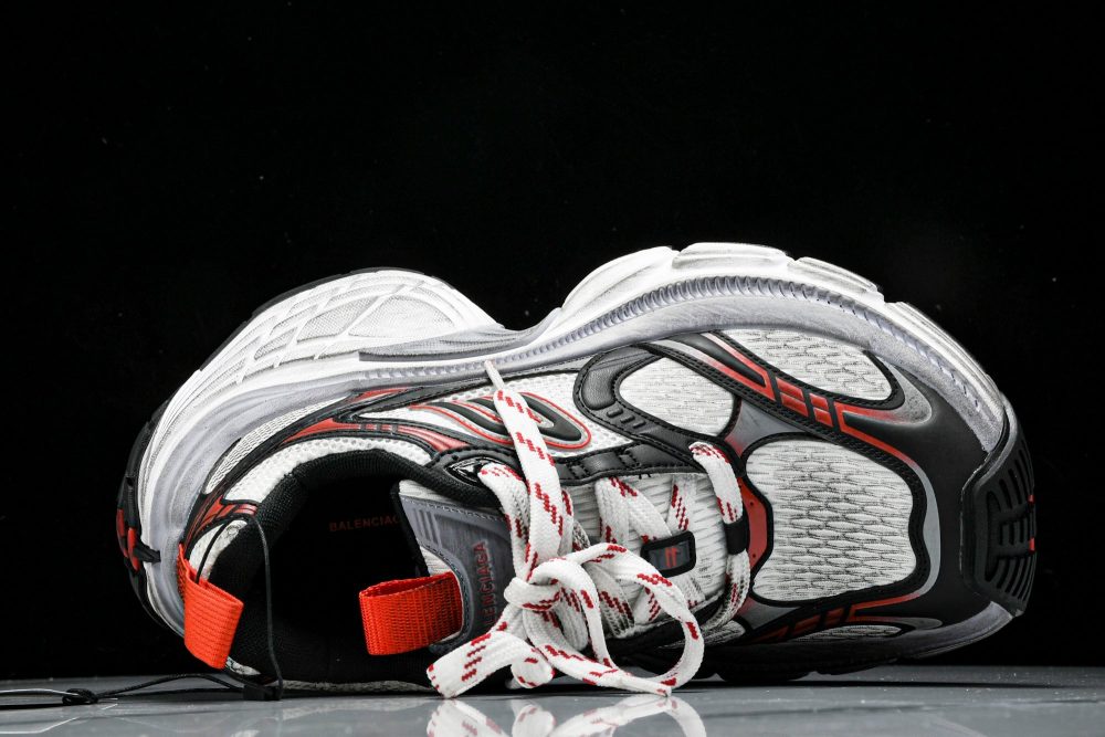 10XL Sneaker 'White Black Red' - Image 4