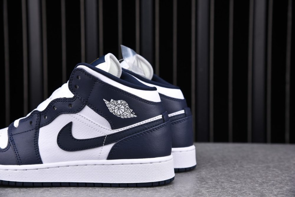 AJ1 Mid GS ‘Obsidian’ - Image 5