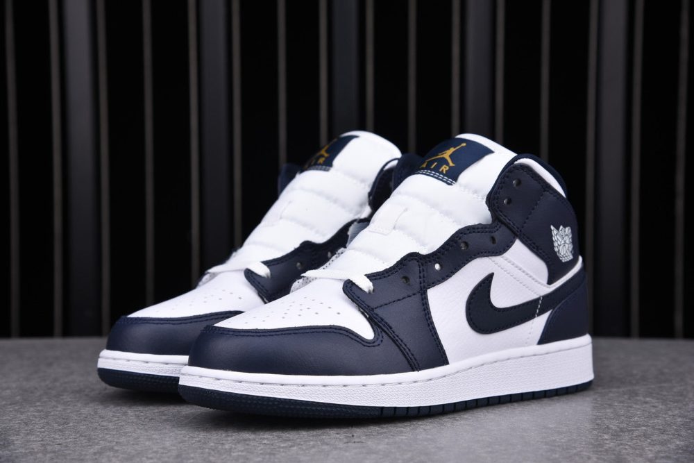 AJ1 Mid GS ‘Obsidian’ - Image 7