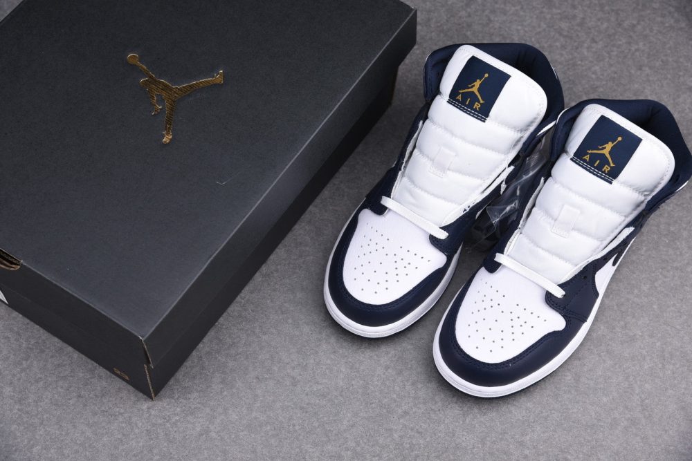 AJ1 Mid GS ‘Obsidian’ - Image 8