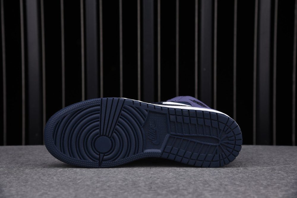 AJ1 Mid GS ‘Sanded Purple’ - Image 4