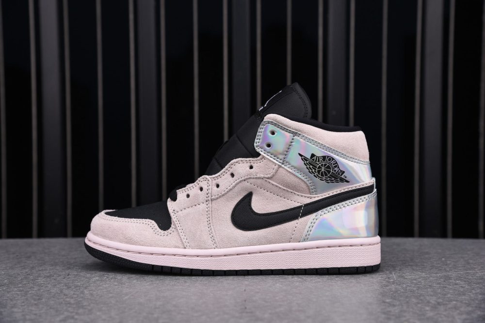 AJ1 Mid ‘Iridescent’