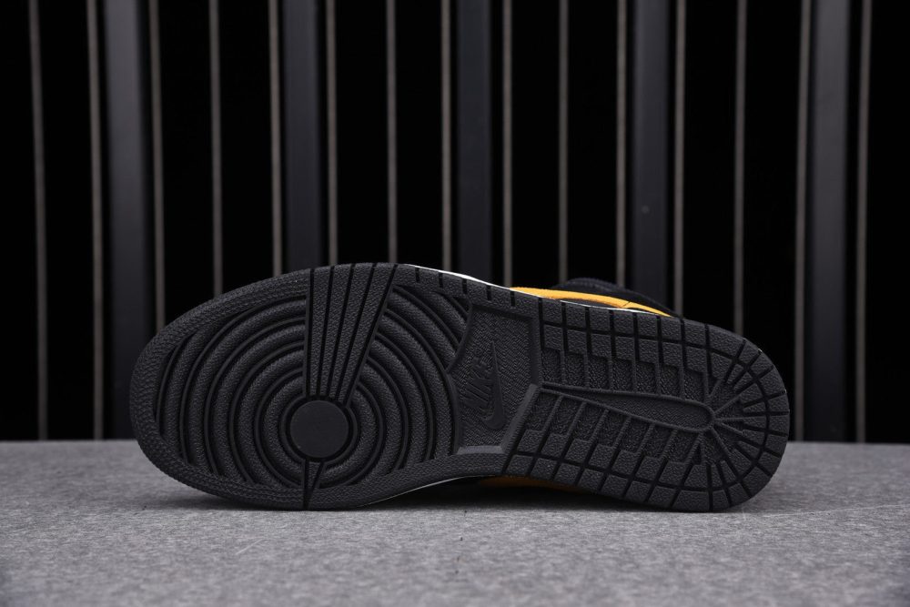 AJ1 Mid SE ‘Black Gold’ - Image 4