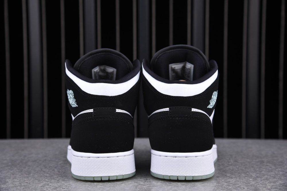 AJ1 Mid SE GS ‘Glow in the Dark Panda’ - Image 6