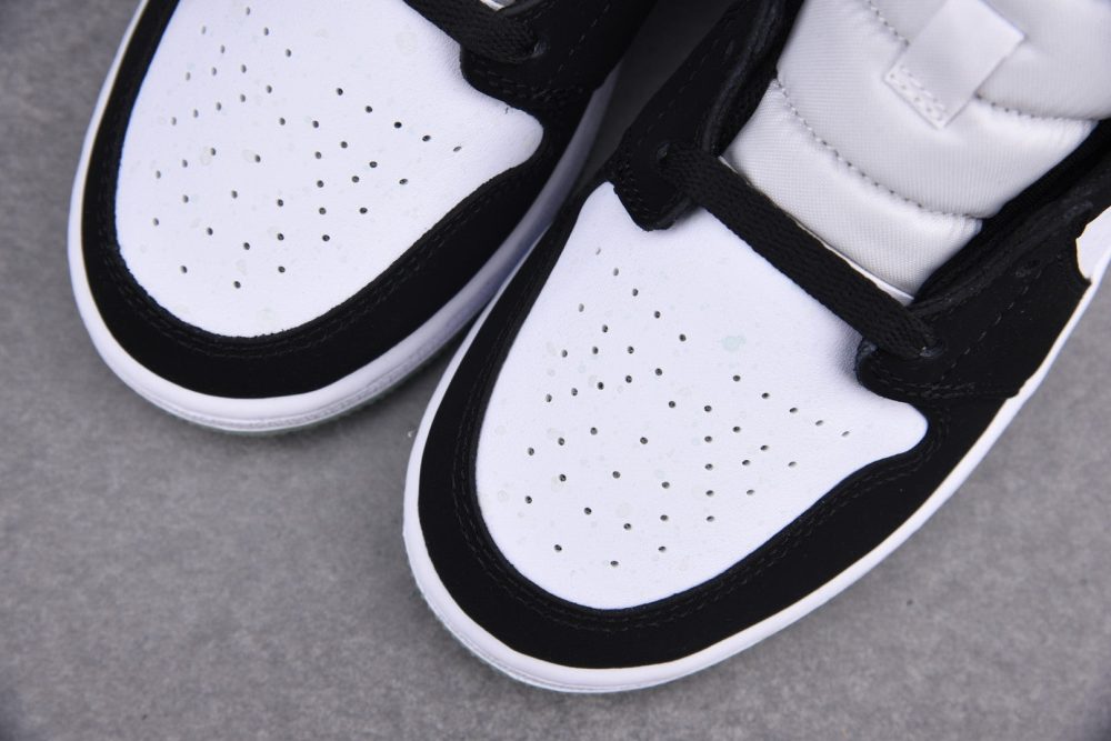 AJ1 Mid SE GS ‘Glow in the Dark Panda’ - Image 7
