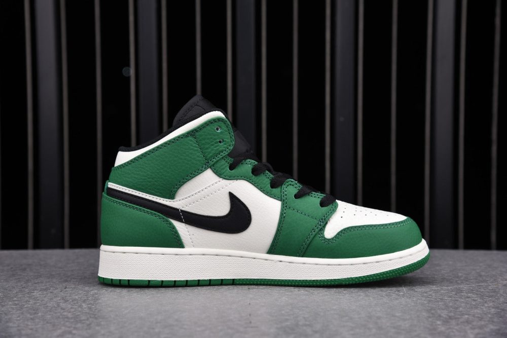 AJ1 Mid SE GS ‘Pine Green’ - Image 2