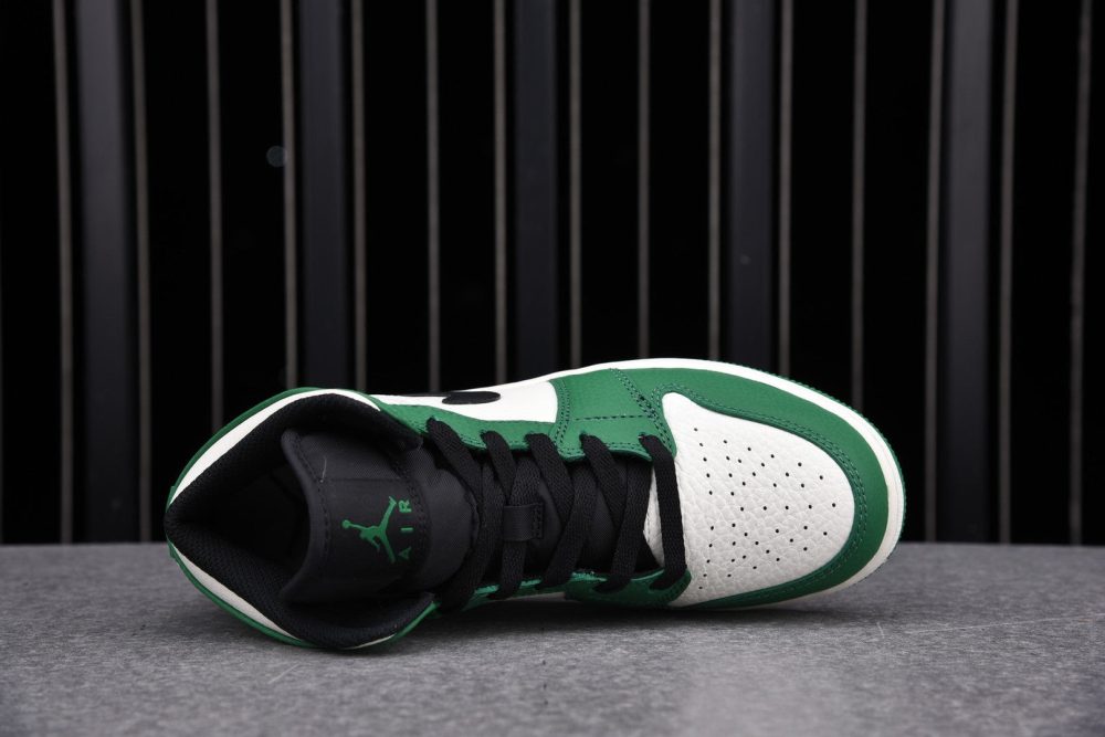 AJ1 Mid SE GS ‘Pine Green’ - Image 3