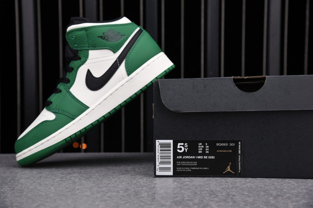 AJ1 Mid SE GS ‘Pine Green’ - Image 9