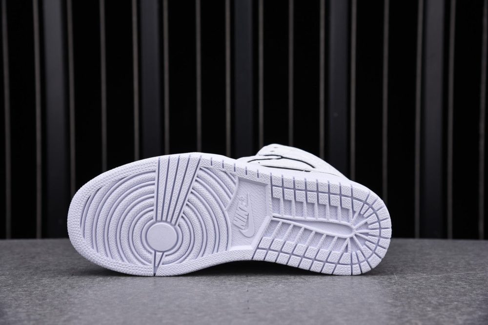 AJ1 Mid SE ‘Iridescent Trim’ - Image 4
