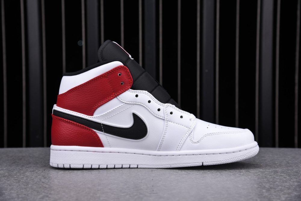 AJ1 Mid ‘White Chicago’ - Image 2